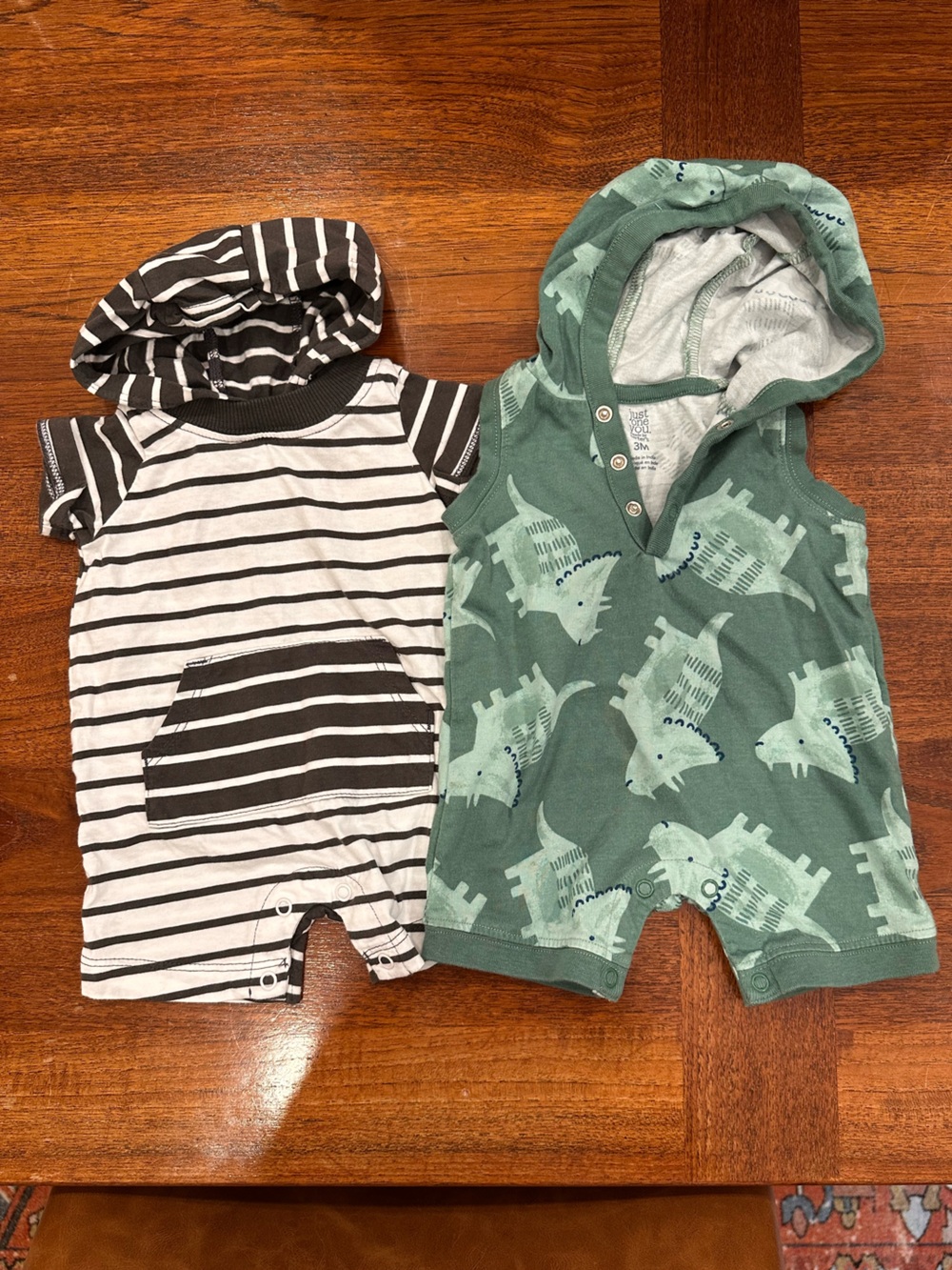 EUC Set of 2 Carter’s Hooded Rompers, 3 Months